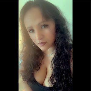 Meet your Posher, Yadira